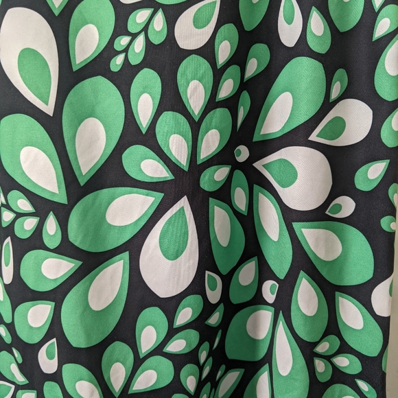 The North Face Women's Racerback Tank - Picture 3 of 7